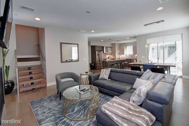 Main picture of 1335 Elati St