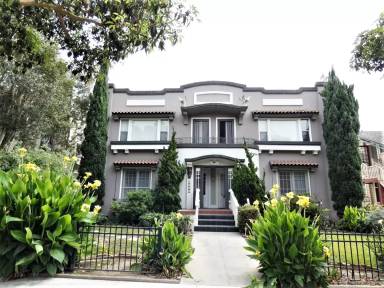 Main picture of 1748 E 2nd St