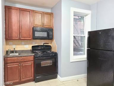 Main picture of 2600 Summit Ave