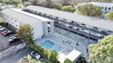 Main picture of 826 Wiggins Pass Rd