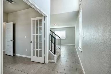 Main picture of 100 Northern Flicker St