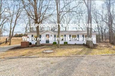 Main picture of 62 Redwood Ln