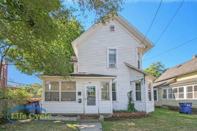 Main picture of 108 Carrier St NE