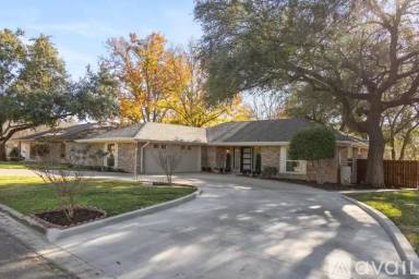 Main picture of 3709 Vine St