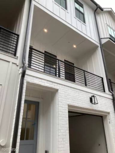 Main picture of 193 Chestnut Cir