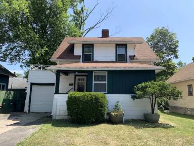 Main picture of 312 Center St
