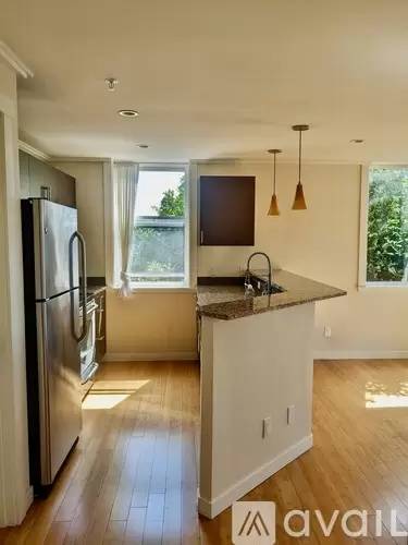 Main picture of 626 4th Ave W