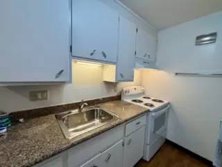 Main picture of 3234 Maple Ave