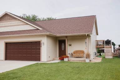 Main picture of 324 Ofallon Ct W