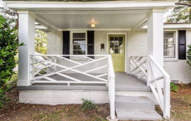 Main picture of 1100 Chevis St