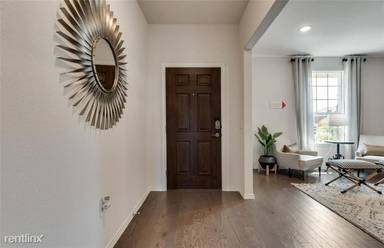 Main picture of 5805 Fantail Dr