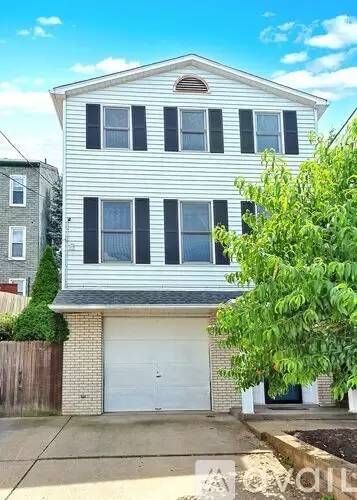 Main picture of 38 Gregory St