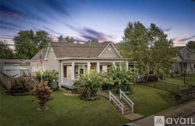 Main picture of 505 E Oak St