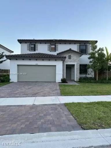 Main picture of 11874 SW 244th St