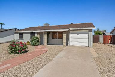 Main picture of 14231 N 37th Pl