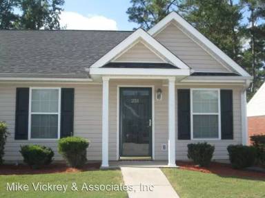 Main picture of 251 Lynbrook Way