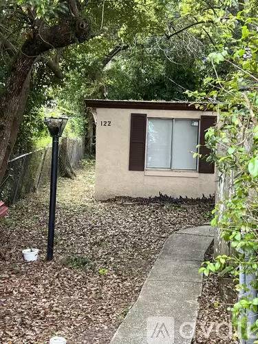 Main picture of 122 E Evans St