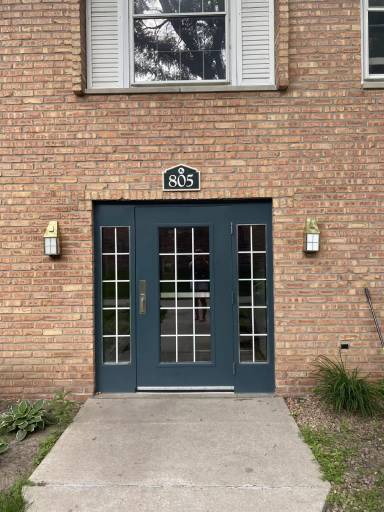 Main picture of 805 Smetana Rd