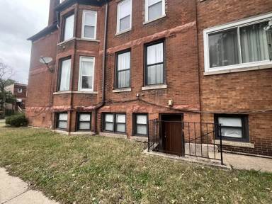 Main picture of 2701 E 75th Pl