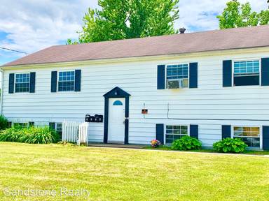 Main picture of 1203 W 44th St