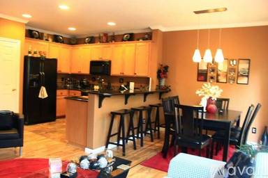 Main picture of 6554 NE Forest Ln