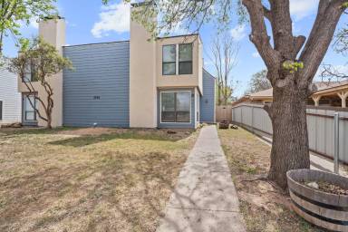 Main picture of 4705 58th St