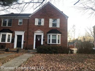 Main picture of 6117 Parkway Dr