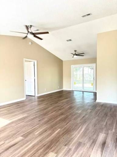 Main picture of 159 Greenacre Cir N