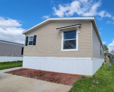 Main picture of Holiday Mobile Home Court