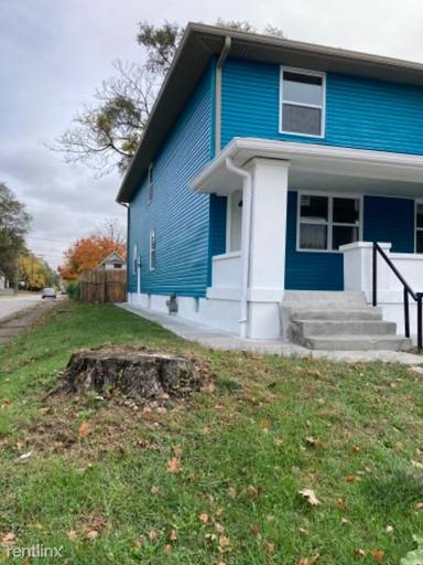 Main picture of 1035 N Dearborn St