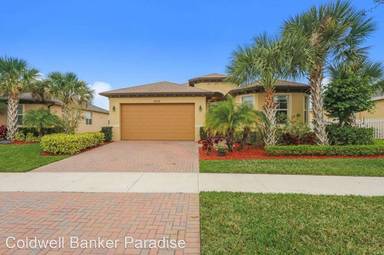 Main picture of 12115 SW Bennington Cir