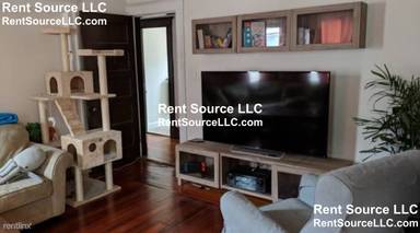 Main picture of 15 Hawthorne St