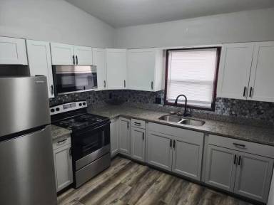 Main picture of 506 E Pierce St