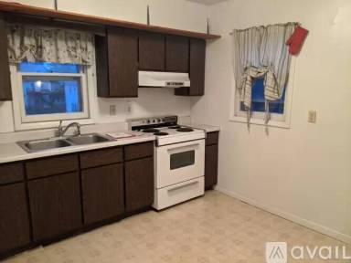 Main picture of 2116 Olive St