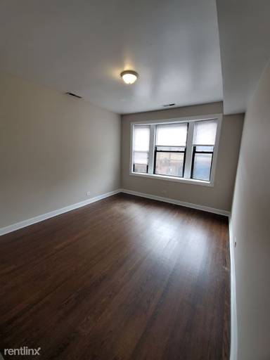 Main picture of 4655 N Lincoln Ave