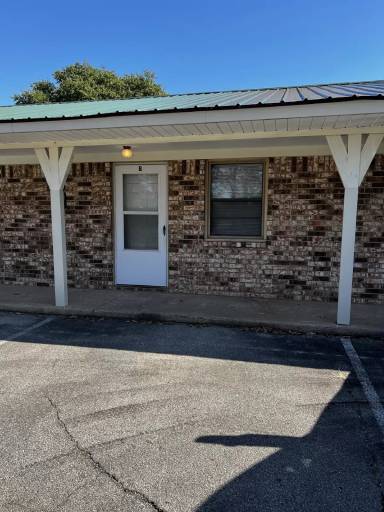 Main picture of 3601 School St