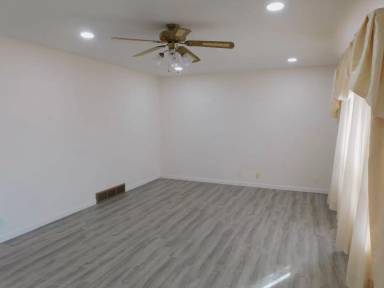Main picture of 1133 N Howard Ave