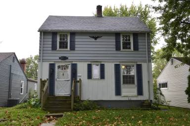 Main picture of 2706 Kenwood Ave