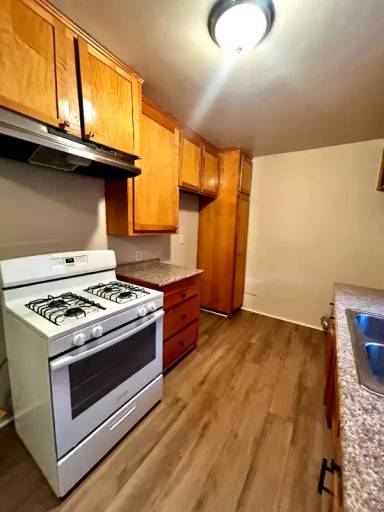 Main picture of 105 E Laurel Ave