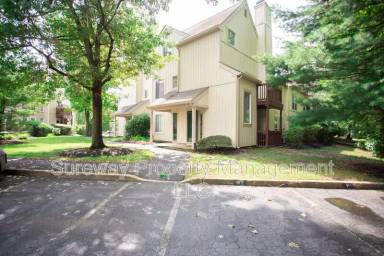 Main picture of 175 Woodlake Dr