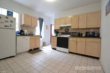 Main picture of 66 Brooks St