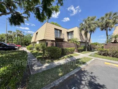 Main picture of 15311 W Pond Woods Dr
