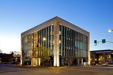 Main picture of 440 Upas St