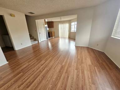 Main picture of 5025 Valley Crest Dr