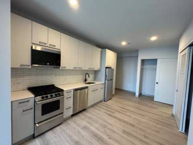 Main picture of 2131 N Elston Ave