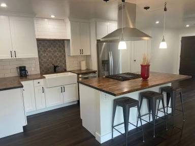 Main picture of 260 South St