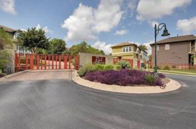 Main picture of 1913 Warely Ln