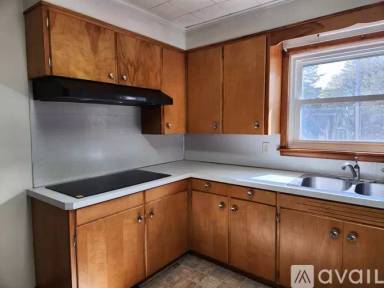 Main picture of 603 W Houghton Ave