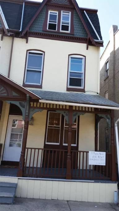 Main picture of 234 Greenwich St