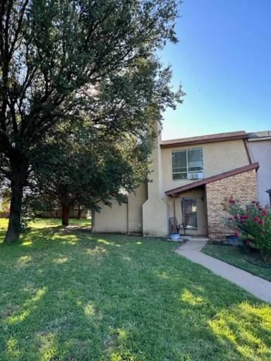 Main picture of 8639 Knoxville Dr